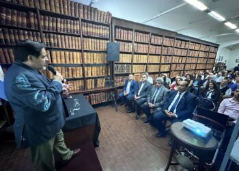 Bernabé Aráoz: El Archivo Histórico inició un ciclo de conferencias y muestra de manuscritos del prócer tucumano