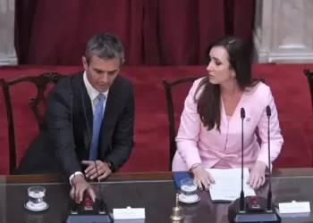 Villarruel y Menem aumentaron 30% las dietas de Senadores y Diputados