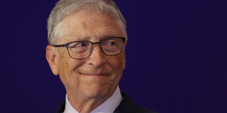 Bill Gates reveló cuáles son los únicos tres empleos que no van a morir con la inteligencia artificial