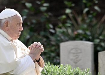 Francisco pidió un cese del fuego «inmediato» en Gaza: «¡Basta, por favor!»