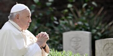 Francisco pidió un cese del fuego «inmediato» en Gaza: «¡Basta, por favor!»