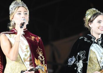 Una multitud celebró en Mendoza al vino nuevo, que ya tiene su reina