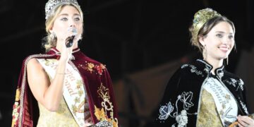 Una multitud celebró en Mendoza al vino nuevo, que ya tiene su reina