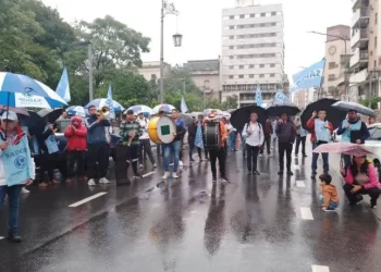 Docentes privados y universitarios realizaron paro y movilización