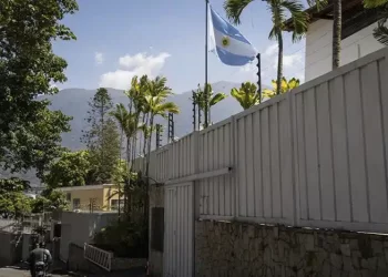 Maduro no permitió que ingresaran efectivos de la Gendarmería a Venezuela para proteger a la embajada Argentina
