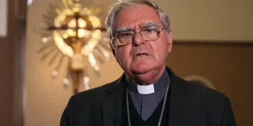 La Iglesia habló de los despidos y sostuvo que “la paz se construye con solidaridad”