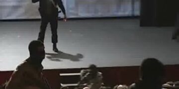 Al menos 40 muertos y más de 100 heridos en un ataque en un teatro de Moscú
