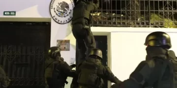 La Policía de Ecuador irrumpió en la embajada de México en Quito y detuvo al ex vicepresidente Jorge Glas