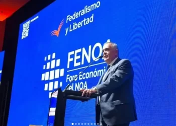 Jaldo habló en el Foro Económico del NOA y justificó su posición dialoguista con el Gobierno Nacional