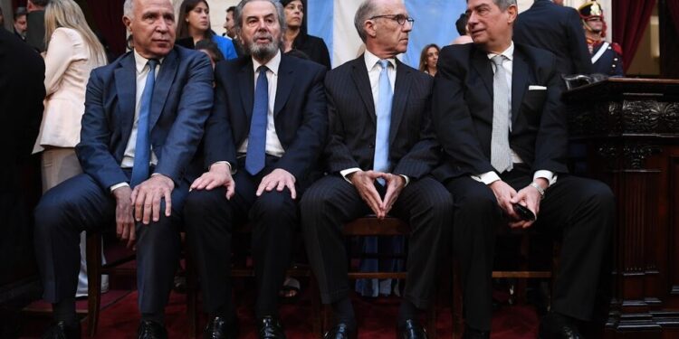 La Corte Suprema rechazó dos planteos contra el mega DNU de Javier Milei