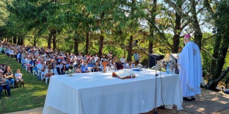 Una multitud de fieles festejó los 25 años del Santuario de Schoenstatt «Jardín de María»