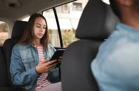 «Teens» Uber en Tucumán: Lanzan transporte seguro para adolescentes