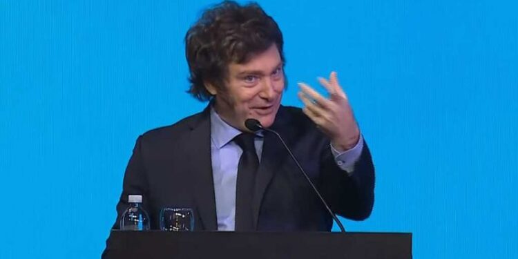 Javier Milei: “Los salarios empezaron a ganarle a la inflación”