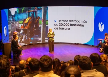 Chahla realizó una exposición de sus 180 días de gestión
