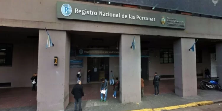 Volvieron a publicar más de 116 mil fotos, números de DNI y pasaportes de argentinos robados al Renaper