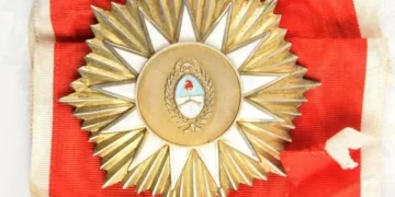 Osvaldo Jaldo y a los gobernadores que firmen el Pacto de Mayo recibirían una distinción