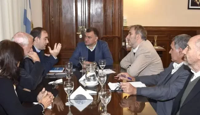 Paritarias: El Gobierno dialogó con el Secretario General de SADOP