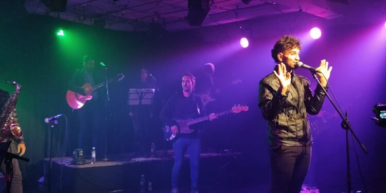 Ale Arrieta y Los modernos: “Me ha dado más pilas para seguir el show”