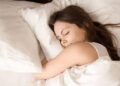 Cuántas horas hay que dormir si se quiere vivir 100 años, según los expertos en longevidad