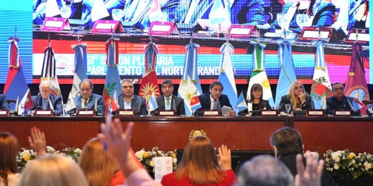 Balance de la  51º Sesión Plenaria del Parlamento del Norte Grande en Tucumán