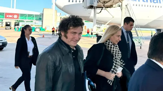 Abogado denuncia al Presidente por malversación de fondos y abuso de autoridad