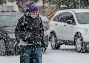 Por el frío en el sur del país, hay tres muertos, clases suspendidas y rutas cortadas 
