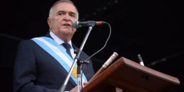 Jaldo viajó a Buenos Aires en una semana clave para la Ley Bases y el Acuerdo Fiscal