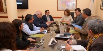 El Gobierno de Tucumán lanza el plan «Juntos de Nuevo» para combatir la deserción escolar