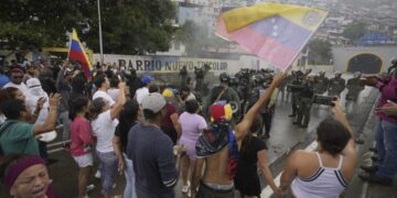 En Venezuela movilizan en repudio por los resultados de las elecciones