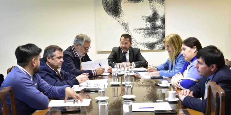 Proponen crear un programa para apoyar a la economía del conocimiento