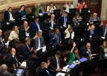 Los senadores dieron marcha atrás a la suba de sus dietas