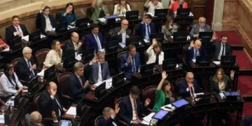 Los senadores dieron marcha atrás a la suba de sus dietas