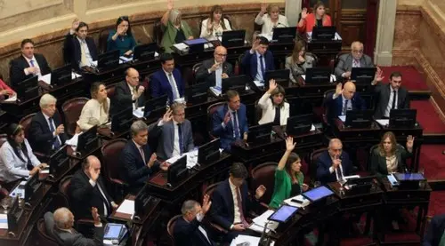 Los senadores dieron marcha atrás a la suba de sus dietas