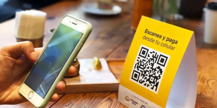 El Gobierno autorizó el pago de propinas a través de medios digitales