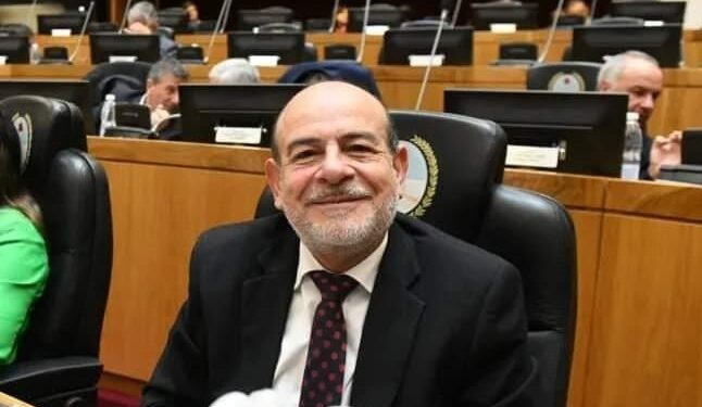 Legislador presentó Proyecto de Ley que prohíbe el uso de celulares en las escuelas tucumanas