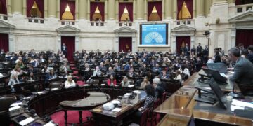 En Diputados se aprobaron reformas claves en registro genético, educación y financiamiento universitario