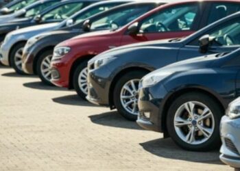 El Gobierno reducirá impuestos para la compraventa de automotores