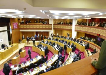 La HLT volvió al recinto con un extenso debate