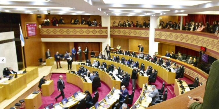 La HLT volvió al recinto con un extenso debate