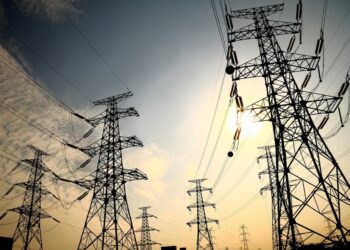 Falla en la línea de alta tensión, provocó cortes de energía en Tucumán
