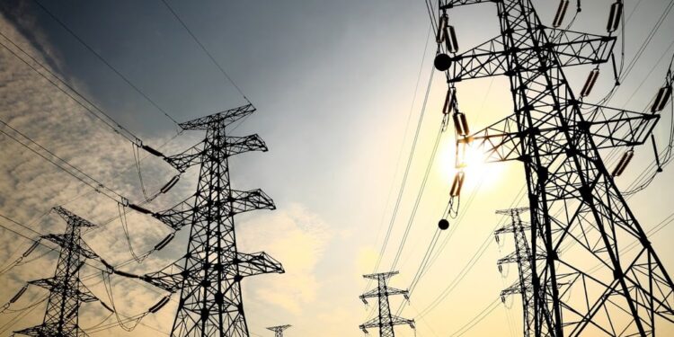 Falla en la línea de alta tensión, provocó cortes de energía en Tucumán