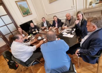 Tucumán Turismo y el PAMI firmaron un acuerdo para potenciar la Hostería de Escaba
