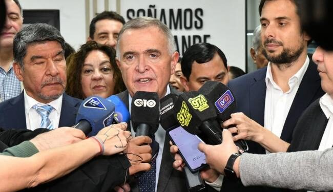 El Gobernador  llamó al diálogo ante el anuncio de paro de colectivos