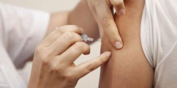 Continúa la campaña de vacunación contra el dengue en jóvenes: Más de 6.000 inmunizados