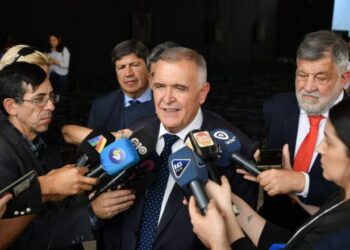 El Gobernador Jaldo reafirma la prohibición de fiestas electrónicas para proteger a los jóvenes