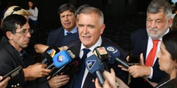 El Gobernador Jaldo reafirma la prohibición de fiestas electrónicas para proteger a los jóvenes