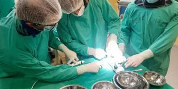 Realizan con éxito un implante de válvula pulmonar a un niño de 8 años en Tucumán