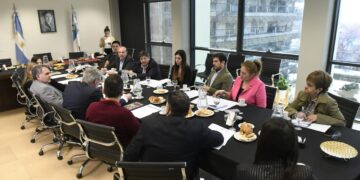 Analizan como implementar el uso del celular como una herramienta en el ámbito educativo