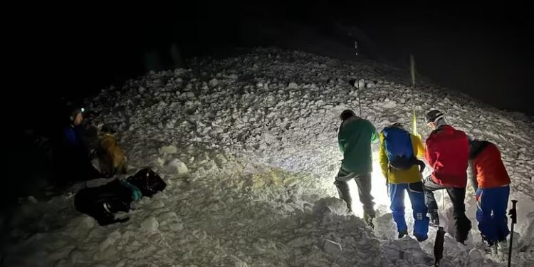 Avalancha en Bariloche: sobreviviente logra pedir ayuda después de 10 horas atrapado en la nieve