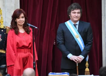 Tenso cruce entre Javier Milei y Cristina Kirchner por la economía Argentina
